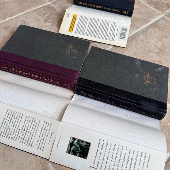 3 John Grisham Hardcover Books The Pelican Brief The Chamber The Runaway Jury - Picture 6 of 9